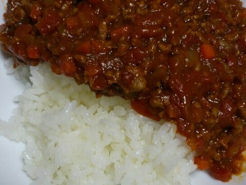 トマトでさっぱりドライカレー